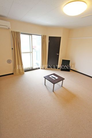 レオパレスＲｉｖｅｒⅡの居間・リビング