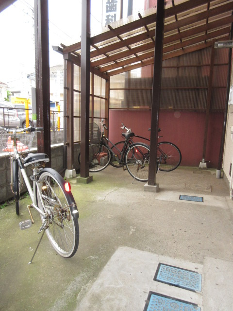 シオンハウスのその他共用部分|自転車置場
