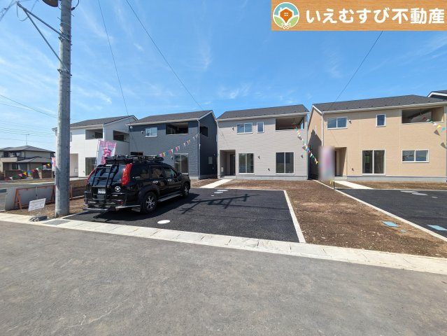 Cradle garden　寄居町用土第3の駐車場|2台駐車可能なスペース完備
しっかり舗装してある駐車スペースで天気が悪く足元が悪い日でも乗り降りしやすい♪