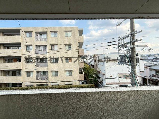 サンライズ枚方の展望|広々とした洋室です