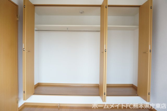 上益城郡益城町大字広崎の賃貸マンションの収納