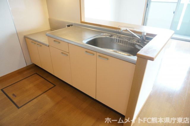上益城郡益城町大字広崎の賃貸マンションのキッチン