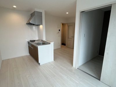 【居間・リビング】 | サニーガーデン松ヶ丘 | 別号室の写真になります。現況優先。