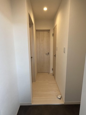 【玄関】 | サニーガーデン松ヶ丘 | 別号室の写真になります。現況優先。