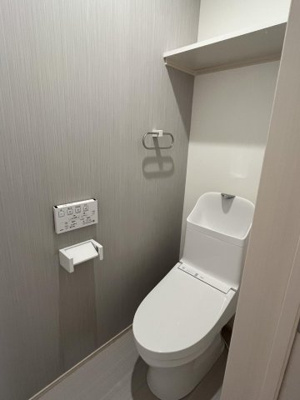 【トイレ】 | サニーガーデン松ヶ丘 | 別号室の写真になります。現況優先。