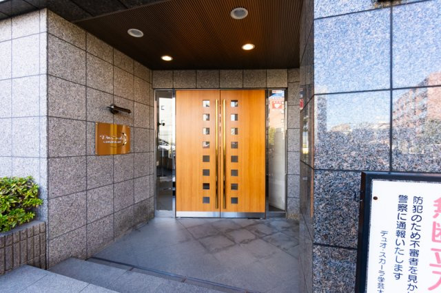 デュオ・スカーラ学芸大学のエントランス