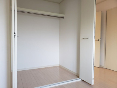 【収納】 | パークサイド南福岡 | 別号室の写真になります。現況優先。