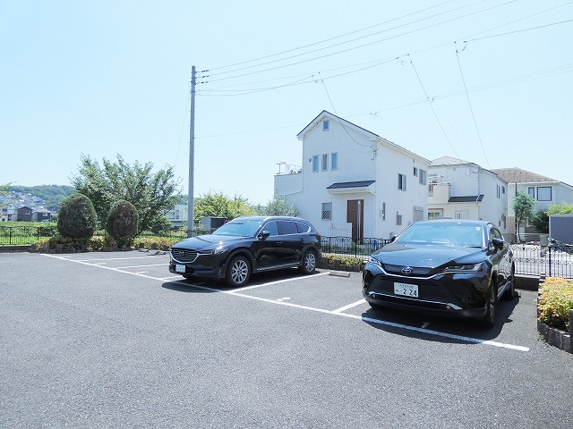 ドエル59の駐車場