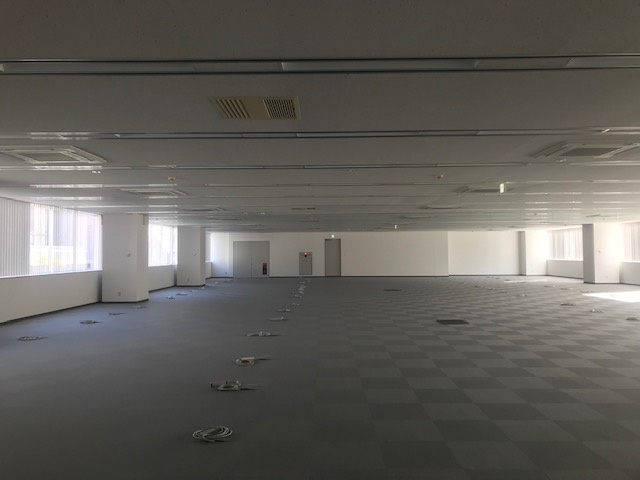 八丁堀岡谷ビルの内装