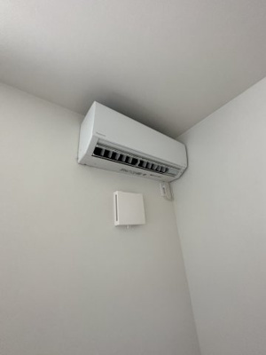 【設備】 | ベイルーム井土ヶ谷 | 夏も冬もエアコンは必需品ですよね！