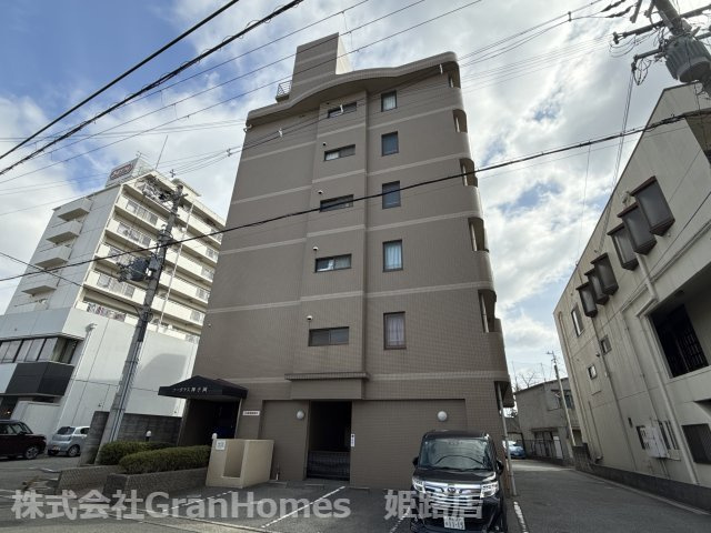 コーポラス神子岡の外観