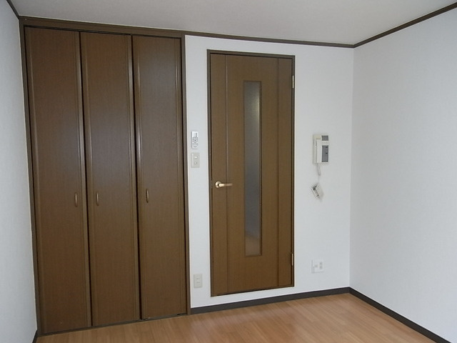 ウェーブ桜ヶ丘の洋室