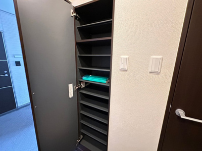 【玄関】 | エルモス天神 | 別号室の写真になります。現況優先。