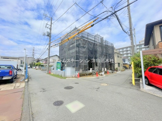 【前面道路含む現地写真】