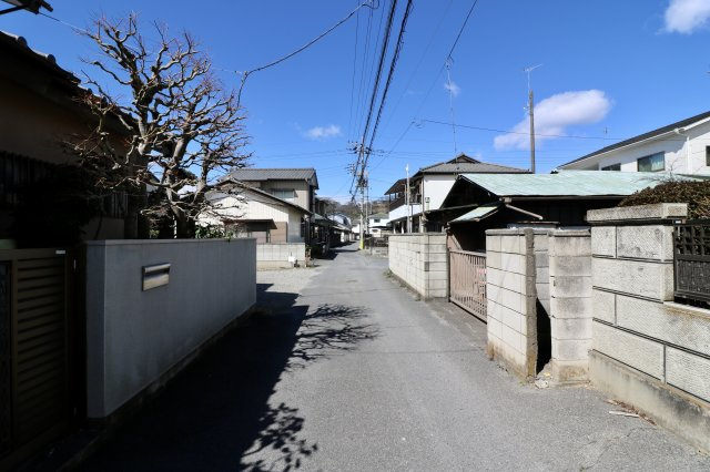 【前面道路含む現地写真】の画像