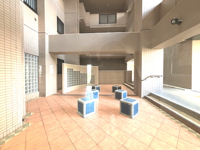 グランドヒルズ本厚木のエントランス|エントランスです