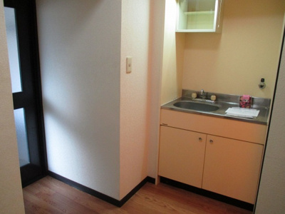 【キッチン】 | セントラルコート駅南 | 別号室の写真になります。現況優先。