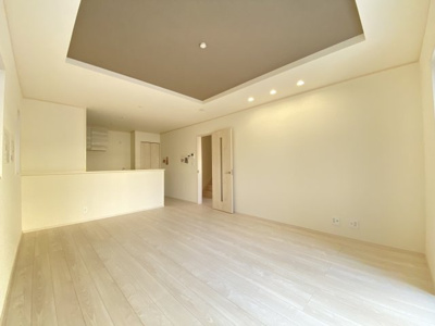 【居間・リビング】 | 那覇市仲井真（全8棟）1・2・3・4号棟 | 4号棟　