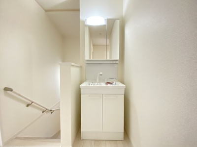 【独立洗面台】 | 那覇市仲井真（全8棟）1・2・3・4号棟 | 4号棟　2階洗面台付き♪