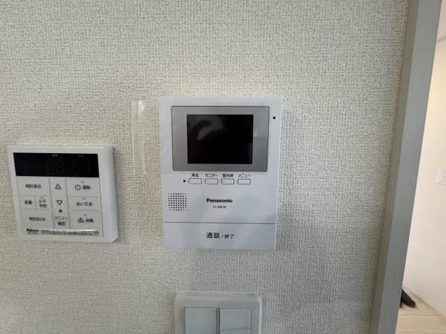 那覇市仲井真（全8棟）1・3・4号棟のセキュリティ|4号棟　TVモニター付きインターフォン♪ワンタッチ給湯設備♪