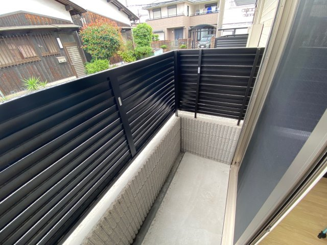 Ｎ．Ｉ．Ｓ．のバルコニー