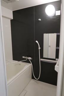 【浴室】 | 【サンレスポアール☆8階部分】東向きのゆったりとしたリビングです！ | 平成29年5月☆フルリノベーション済