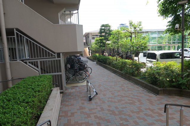 【サンレスポアール☆8階部分】東向きのゆったりとしたリビングです！のその他共用部分|平成29年5月☆フルリノベーション済