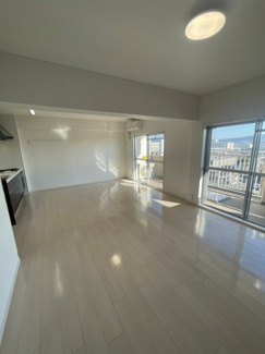 【居間・リビング】 | 【サンレスポアール☆8階部分】東向きのゆったりとしたリビングです！