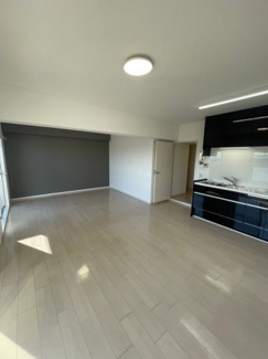 【キッチン】 | 【サンレスポアール☆8階部分】東向きのゆったりとしたリビングです！