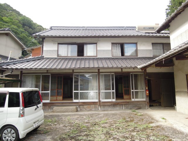 吉浜1売家の外観