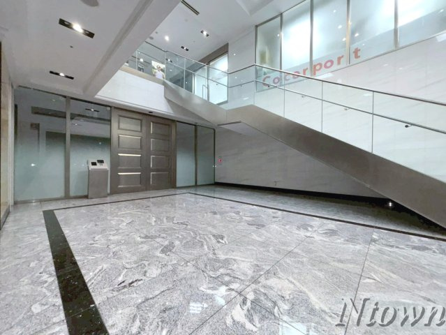 【エントランス】 | さくらHills NISHIKI Platinum Residence | 建物の内部です
