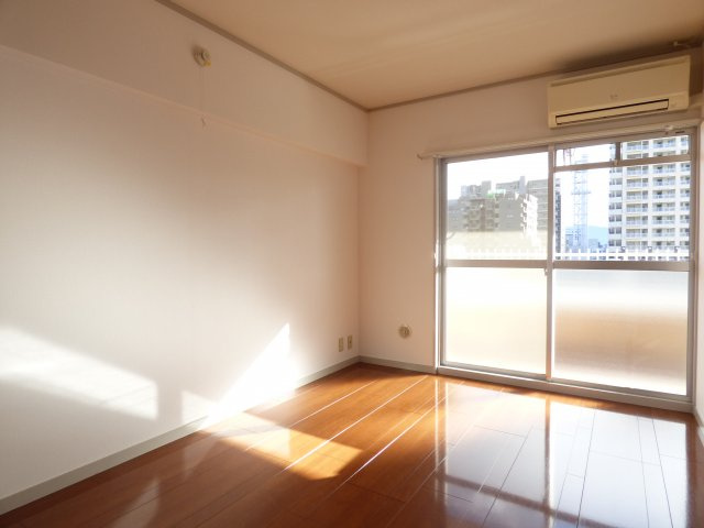 【居間・リビング】 | ダイタ北口マンション