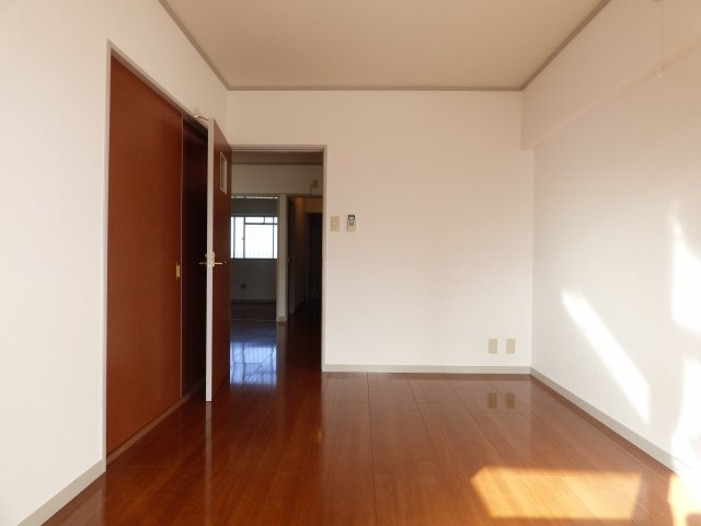 【居間・リビング】 | ダイタ北口マンション