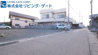【前面道路含む現地写真】 | 甲府市富士見町2丁目 建築条件なし売地 整形地 敷地71坪 | 現地写真