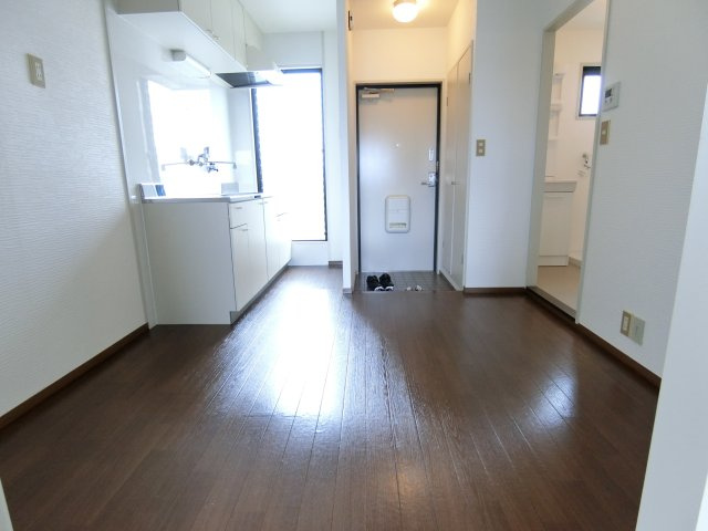 不動産センタービルの居間・リビング