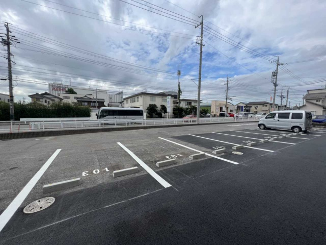 ボーヒルズ Kの駐車場