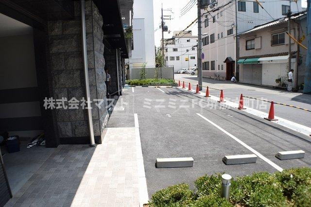 大阪市東成区東小橋１丁目の賃貸マンションの駐車場