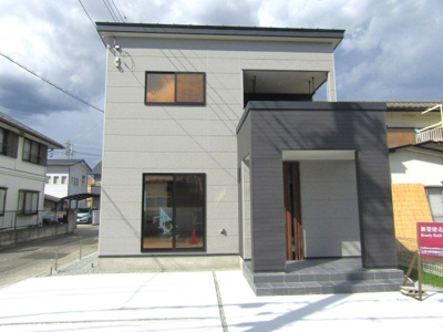 【外観】 | 新築戸建　甲府市国母2丁目 | 外観もきれいです