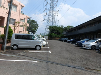 【駐車場】