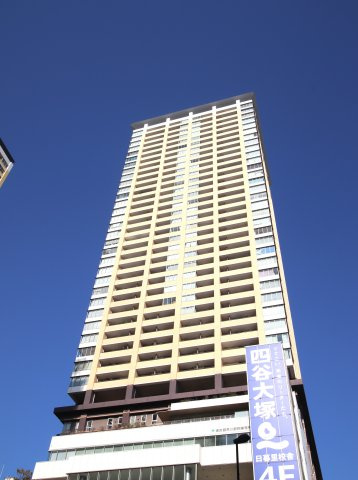 ステーションガーデンタワーの外観