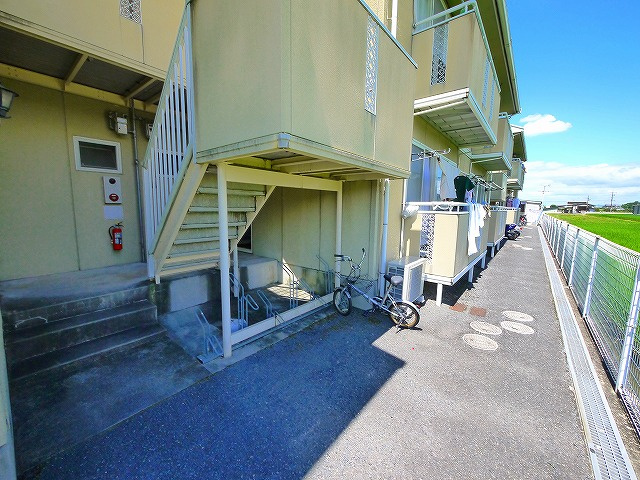 グランドハイツ岡田のその他共用部分|階段昇降がし易いです。