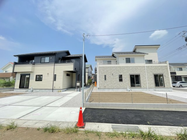藤岡市下栗須（全11棟）6号棟の前面道路含む現地写真|前面道路含む現地写真です