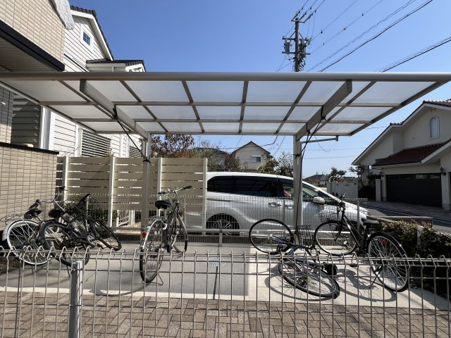 アイリスハイツのその他共用部分|自転車置き場