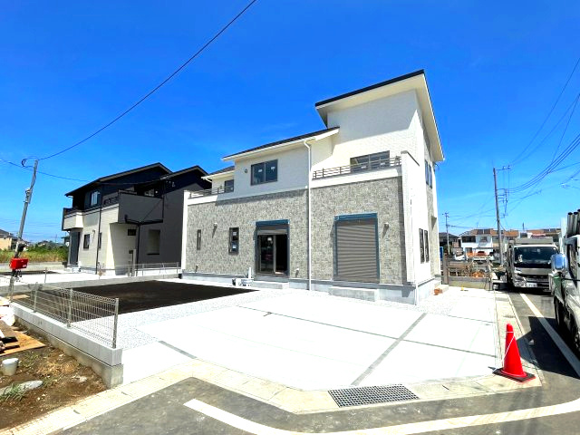 藤岡市下栗須（全11棟）7号棟の前面道路含む現地写真|前面道路含む現地写真です