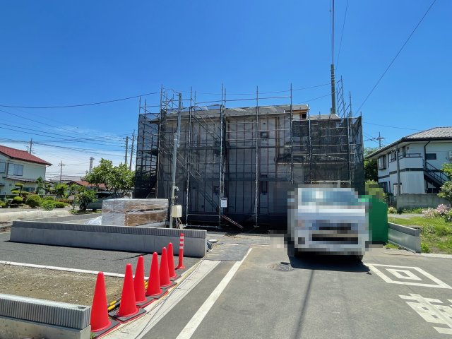 藤岡市下栗須（全11棟）8号棟の前面道路含む現地写真