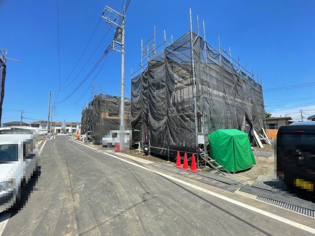 藤岡市下栗須（全11棟）8号棟の前面道路含む現地写真