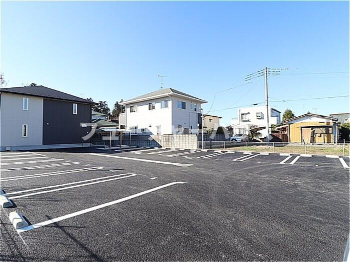 フォルトゥーナＳＥＮＢＡの駐車場
