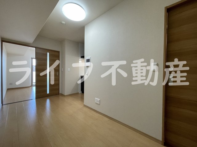 ARCENCIEL SQUARE TAKAIDAの内装|明るい室内です