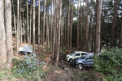 【外観】 | 緑区鳥屋売地 | レジャー施設の場合、方位は要チェックです。現実的に日当たりの良い立地かどうか土地を見学に行く際は、方位磁針を持って行くようにしましょう。
