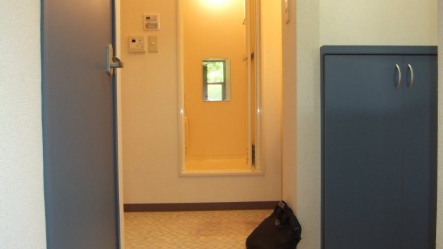 ドゥミエール・ソフィアの玄関|玄関から室内です。